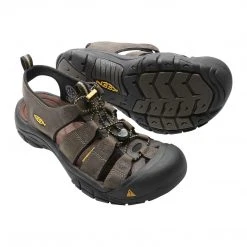 KEEN Men's Newport Sandal - Bison - Regular (D) Shoes