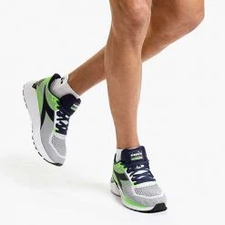 Diadora Men's Mythos Blushield Vigore Running Shoe - White/Black Iris/Neon Mint - Regular (D)