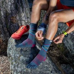 Injinji Men's Trail Midweight Crew Sock- Peak Socks 5 Injinji Men's Trail Midweight Crew Sock- Peak Socks