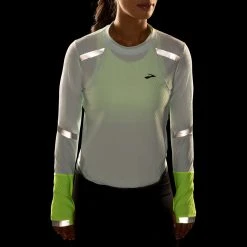 Brooks Women's Carbonite Long Sleeve Top - Icy Grey/Nightlife Tops 14 Brooks Women's Carbonite Long Sleeve Top - Icy Grey/Nightlife Tops