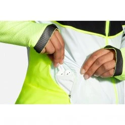 Brooks Women's Carbonite Vest - Icy Grey/Black/Nightlife Jackets & Vests