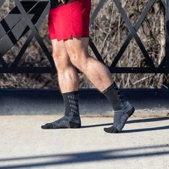 Injinji Men's Ultra Run Crew Sock - Obsidian Socks