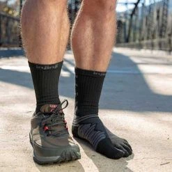Injinji Men's Ultra Run Crew Sock - Obsidian Socks
