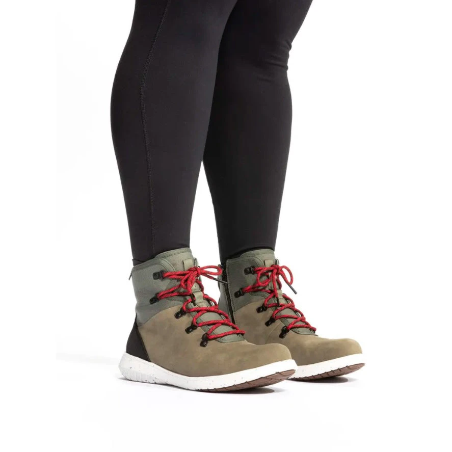 Bogs Footwear Women's Juniper Hiker Boot - Loden - Regular (B) 7 Bogs Footwear Women's Juniper Hiker Boot - Loden - Regular (B)