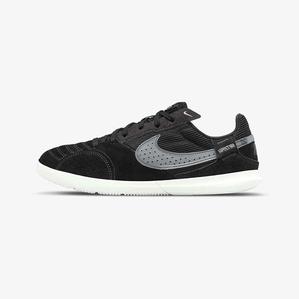 JR Nike Streetgato Soccer Shoe - Black/Summit White 3 JR Nike Streetgato Soccer Shoe - Black/Summit White