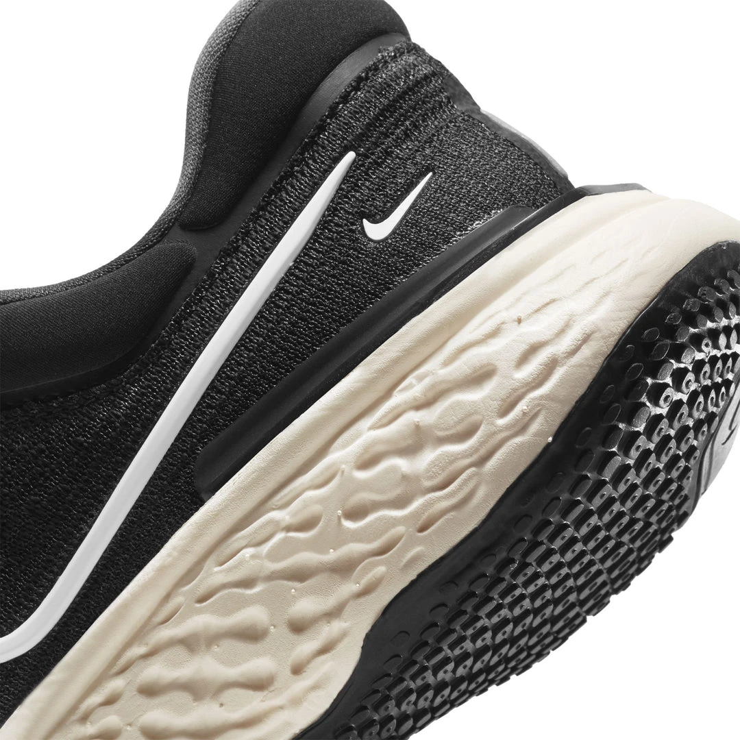 Nike Women's ZoomX Invincible Run Flyknit Running Shoe - Black/White/Iron Grey - Regular (B) 7 Nike Women's ZoomX Invincible Run Flyknit Running Shoe - Black/White/Iron Grey - Regular (B)