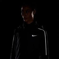 Women's Nike Shield Warm Jacket - Black/Black/Reflective Silver Jackets & Vests 31 Women's Nike Shield Warm Jacket - Black/Black/Reflective Silver Jackets & Vests