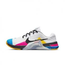 Shoes Unisex Nike Metcon 7 Cross Training Shoe - White/Black/University Gold - Regular (B)