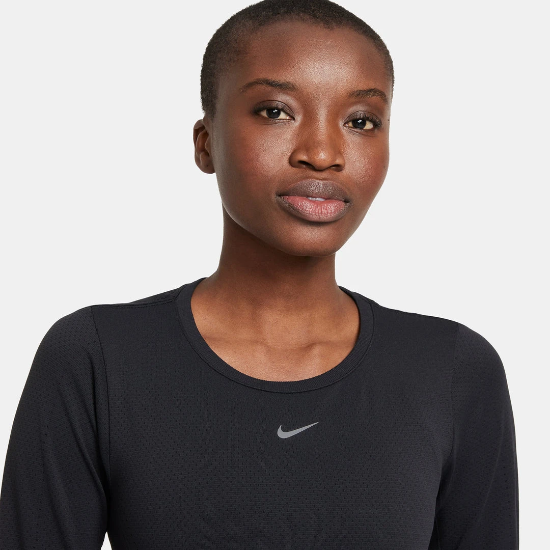 Tops Women's Nike Dri-FIT ADV Seamless Long Sleeve Top - Black/Reflective Silver 4 Tops Women's Nike Dri-FIT ADV Seamless Long Sleeve Top - Black/Reflective Silver