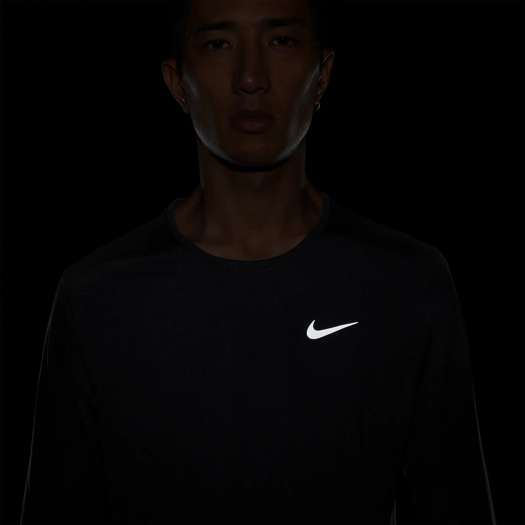 Apparel Men's Nike Dri-FIT Miler Long Sleeve Running Top - Black/Reflective Silver 6 Apparel Men's Nike Dri-FIT Miler Long Sleeve Running Top - Black/Reflective Silver