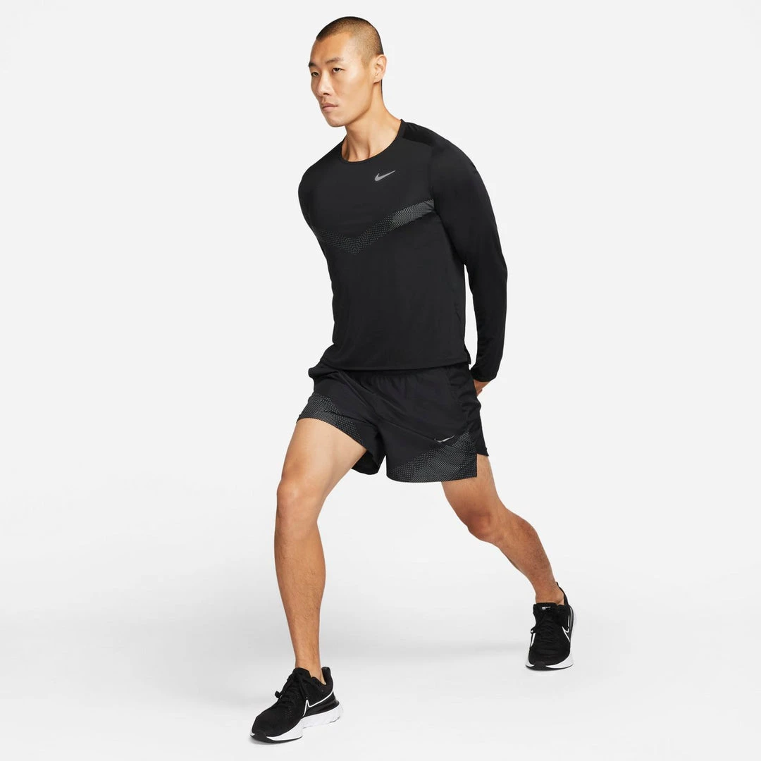Men's Nike Dri-FIT Rise 365 Long-Sleeve Running Top - Black/Reflective Silver Apparel 6 Men's Nike Dri-FIT Rise 365 Long-Sleeve Running Top - Black/Reflective Silver Apparel