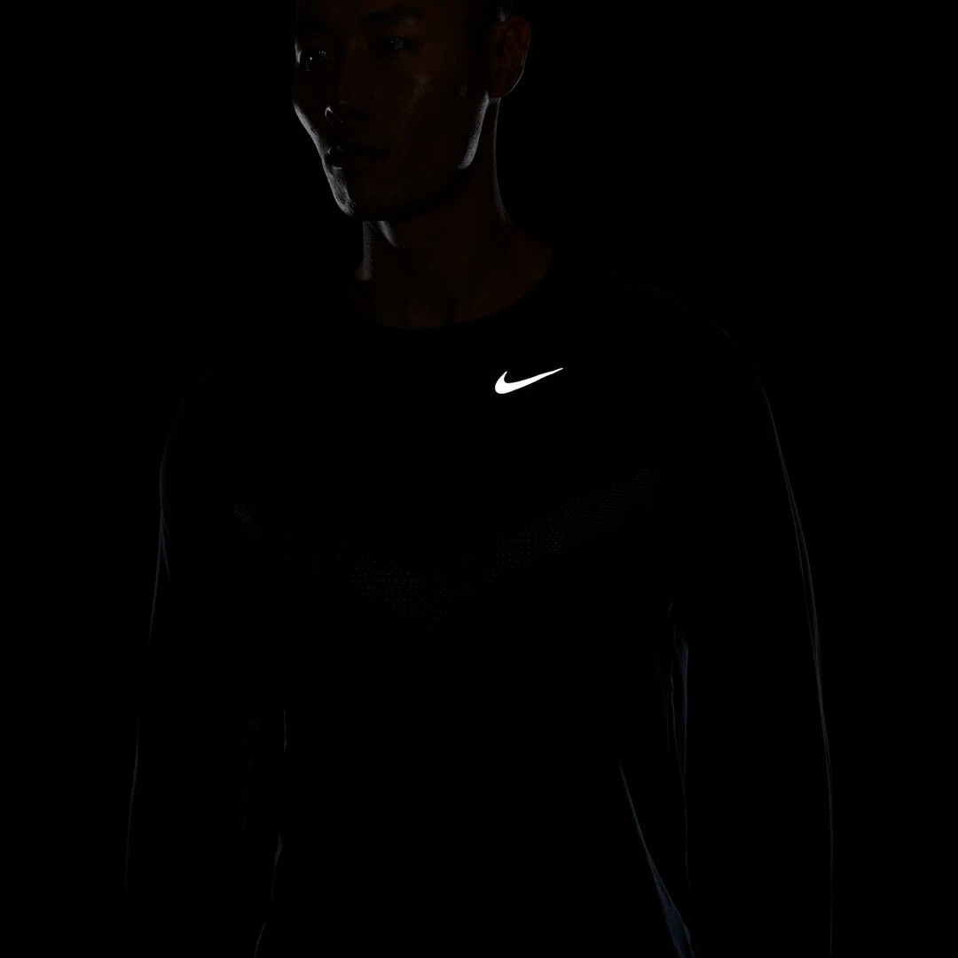 Men's Nike Dri-FIT Rise 365 Long-Sleeve Running Top - Black/Reflective Silver Apparel 7 Men's Nike Dri-FIT Rise 365 Long-Sleeve Running Top - Black/Reflective Silver Apparel