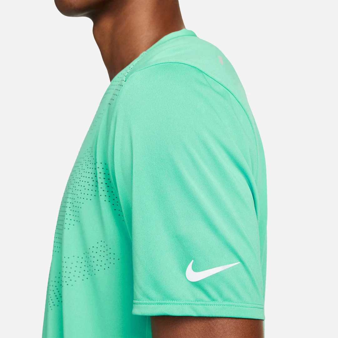 Men's Nike Dri-FIT Rise 365 Short-Sleeve Running Top - Roma Green/Reflective Silver 5 Men's Nike Dri-FIT Rise 365 Short-Sleeve Running Top - Roma Green/Reflective Silver