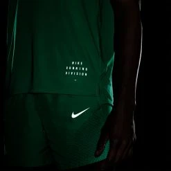 Men's Nike Dri-FIT Rise 365 Short-Sleeve Running Top - Roma Green/Reflective Silver 16 Men's Nike Dri-FIT Rise 365 Short-Sleeve Running Top - Roma Green/Reflective Silver