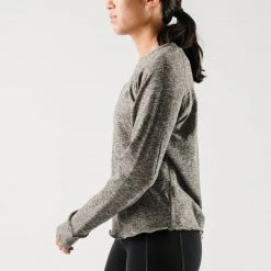 Rabbit Women's SisterCREW Crop Pullover - Blackened Pearl Tops