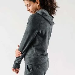 Rabbit Women's Sisterhood Cropped 2.0 Pullover - Charcoal