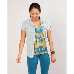 Rabbit Women's High Country Short Sleeve Shirt - Quiet Grey