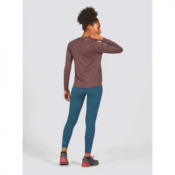 Janji Women's Repeat Merino Tech Long Sleeve Top - Huckleberry 8 Janji Women's Repeat Merino Tech Long Sleeve Top - Huckleberry