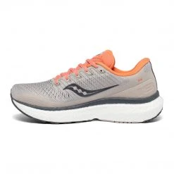 Saucony Women's Triumph 18 Running Shoe - Moonrock/Coral - Regular (B) Shoes