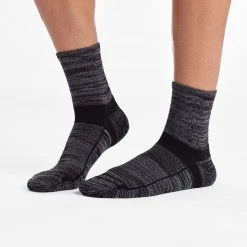 Saucony Unisex Infermo Merino Wool Blend Quarter 3PK Socks - Black
