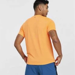 Saucony Apparel Men's Stopwatch Short Sleeve - Vizi Orange
