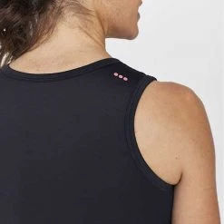 Saucony Women's Dash Crop Top - Black 6 Saucony Women's Dash Crop Top - Black