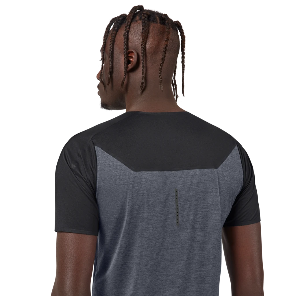 On Running Men's Performance-T - Black/Dark 6 On Running Men's Performance-T - Black/Dark