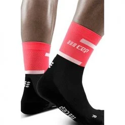 CEP Women's The Run Compression Mid Cut Socks 4.0 - Pink/Black