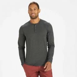 Vuori Apparel Men's Long Sleeve Ease Performance Henley - Charcoal Heather