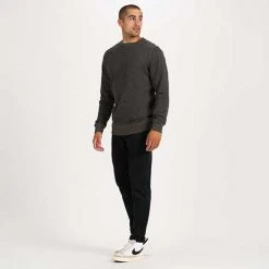 Vuori Tops Men's Jeffreys Pullover - Oregano Heather 8 Vuori Tops Men's Jeffreys Pullover - Oregano Heather