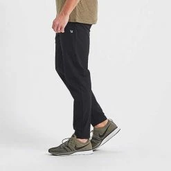 Vuori Bottoms Men's Fleet Pant - Black 9 Vuori Bottoms Men's Fleet Pant - Black
