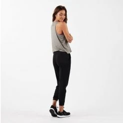 Vuori Women's Energy Top - Heather Grey Tops 6 Vuori Women's Energy Top - Heather Grey Tops