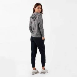 Vuori Women's Halo Performance Hoodie - Heather Grey Tops 7 Vuori Women's Halo Performance Hoodie - Heather Grey Tops