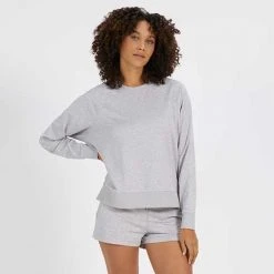 Vuori Women's Long-Sleeve Halo Crew - Pale Grey Heather