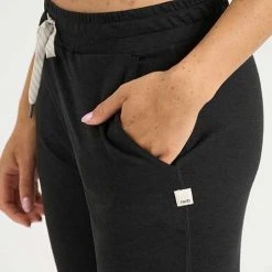 Vuori Women's Performance Jogger - Heather Black 11 Vuori Women's Performance Jogger - Heather Black