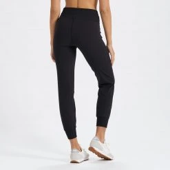 Vuori Bottoms Women's Daily Jogger - Black 6 Vuori Bottoms Women's Daily Jogger - Black