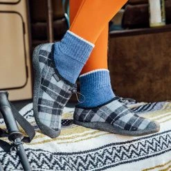 KEEN Women's Howser III Slide Shoe - Red Plaid/Black - Regular (B) 9 KEEN Women's Howser III Slide Shoe - Red Plaid/Black - Regular (B)