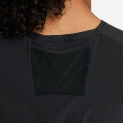 Apparel Men's Nike Dri-FIT Rise 365 Short Sleeve Trail Running Top - Black/Reflective Silver 8 Apparel Men's Nike Dri-FIT Rise 365 Short Sleeve Trail Running Top - Black/Reflective Silver