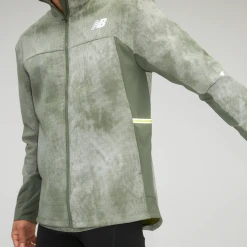 New Balance Men's Reflective Impact Run Winter Jacket - Norway Spruce 15 New Balance Men's Reflective Impact Run Winter Jacket - Norway Spruce