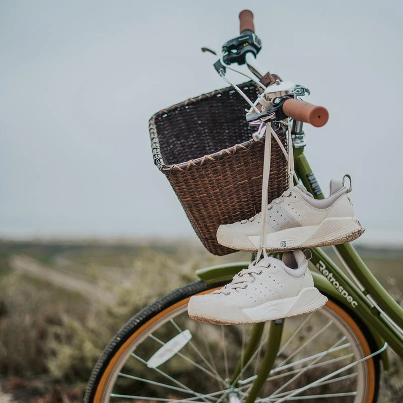 Deckers Lab Women's X-SCAPE NBK Low Sneaker - Blanc/Light Grey - Regular (B) 10 Deckers Lab Women's X-SCAPE NBK Low Sneaker - Blanc/Light Grey - Regular (B)