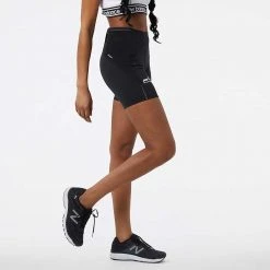 New Balance Women's Impact Run Fitted Short 2022 - Black Bottoms