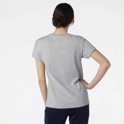 New Balance Women's She Runs Grand Rapids Script Relentless Crew - Athletic Grey Heather/Pink Tops