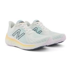New Balance Women's Fresh Foam X Vongo V5 Running Shoe - White/Light Mango