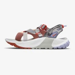 Nike Sandals Women's Oneonta Sandal-Fit SIlver/Melon Tint - Regular (D)