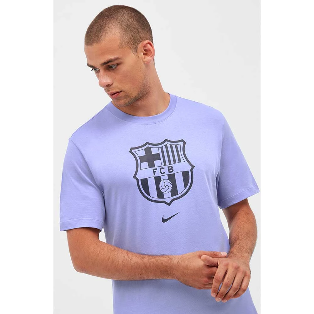 Nike FC Barcelona Evergreen Crest T - Light Thistle Fanwear 2 Nike FC Barcelona Evergreen Crest T - Light Thistle Fanwear